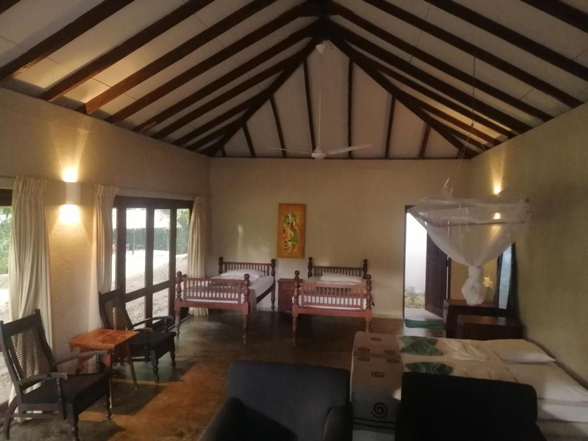 Wildescape, Yala Blocks 3 & 5 Villa Buttala Exterior photo